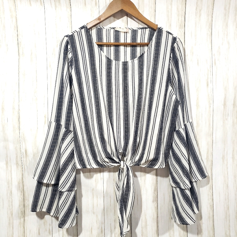 Altar'd State- Med- Boho Crop Top